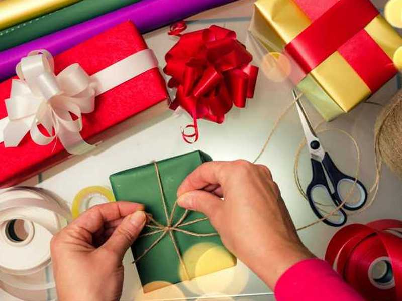 Papir za zavijanje daril za različne priložnosti